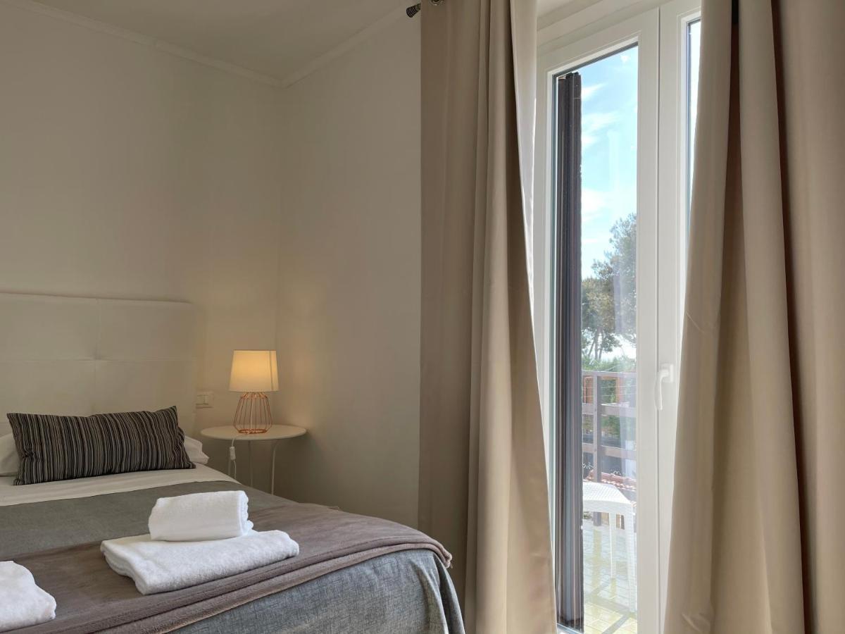 Charme Rooms Таранто Екстериор снимка