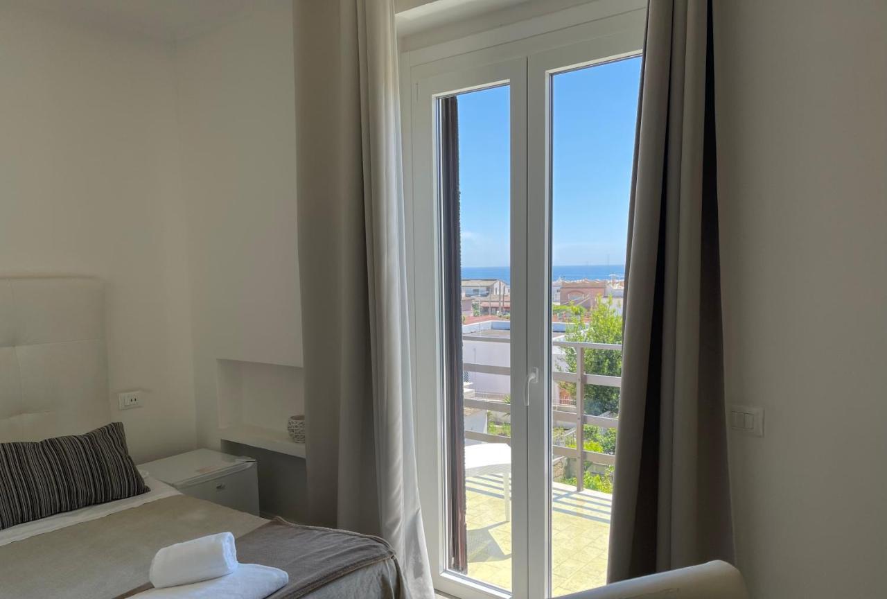 Charme Rooms Таранто Екстериор снимка